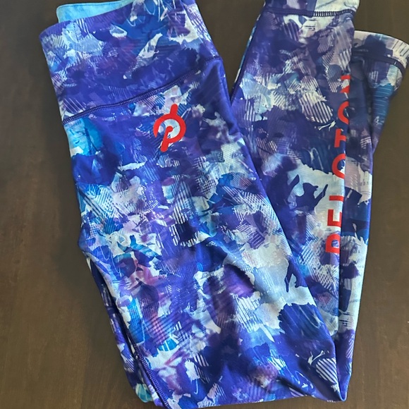 Peloton Blue Moves set. High waisted leggings (L) and sports bra (M). - Picture 7 of 12